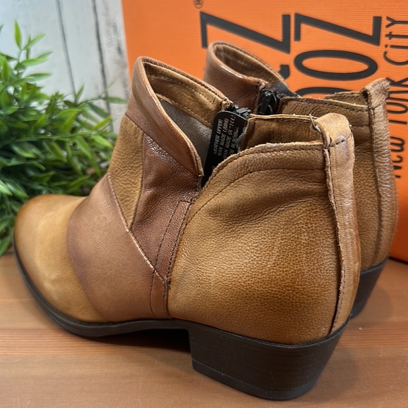 Miz Mooz Burlington Leather Cut-Out Wide Width Ankle Boots - Picture 6 of 10